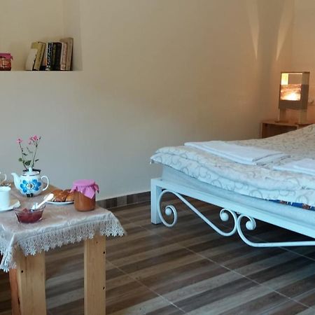 Arami Guest House Dilidjan Extérieur photo
